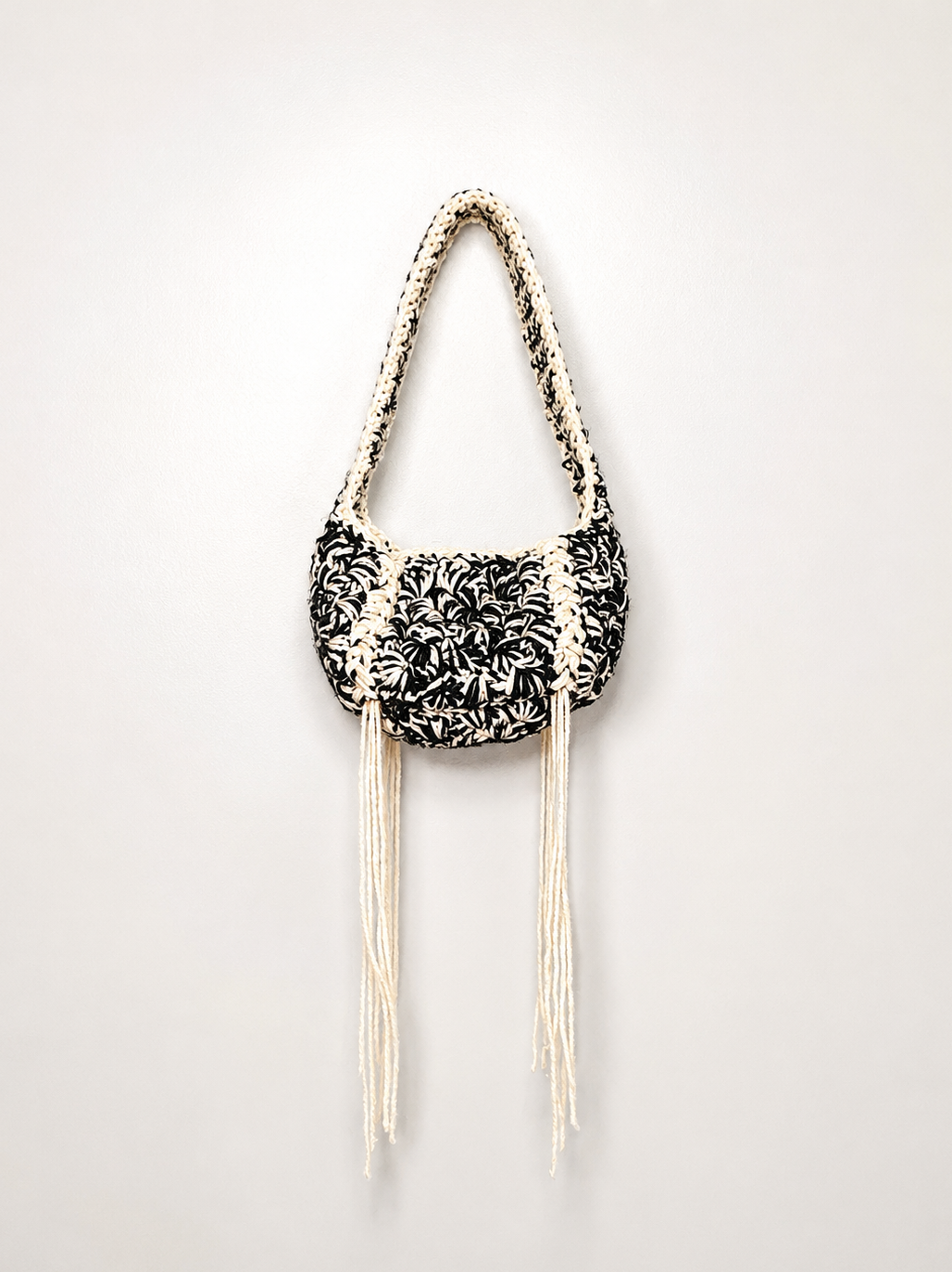 Fringe muse bag (Noir black and white)