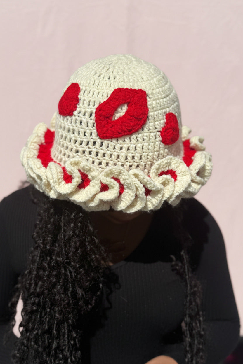 Kiss and heart avg flare hat